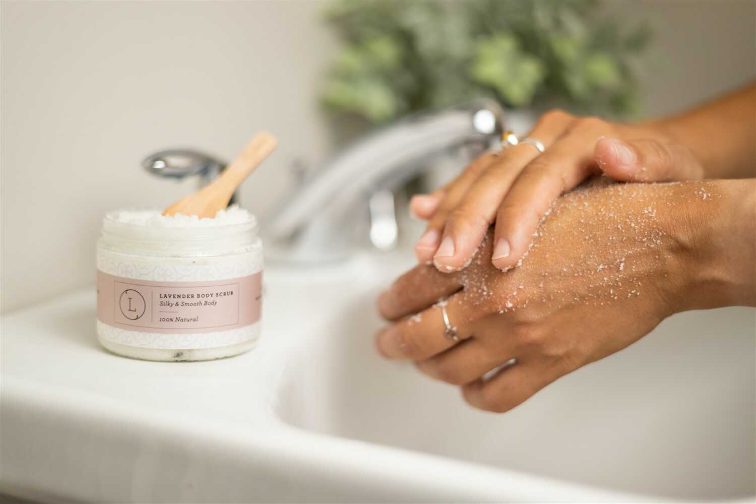 Lavender Body Scrub | Natural Exfoliating Body Polish